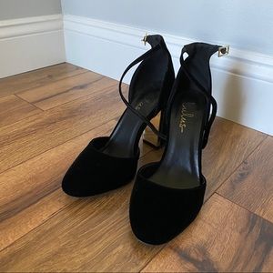 Lulus Black Heels Size 7.5